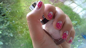 Some "donut" nails. I saw it on a picture, but I dont know what it looks like ;D