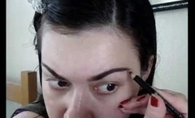 How I Fill in My Eyebrows With a Pencil