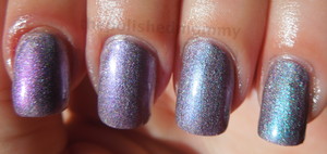 more pics and full details:http://www.thepolishedmommy.com/2012/08/duo-holo.html