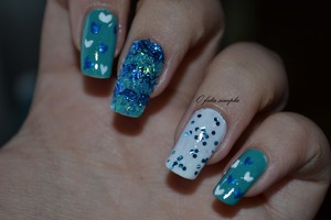 For more photos or manicures visit my website : http://o-fata-simpla.blogspot.ro/