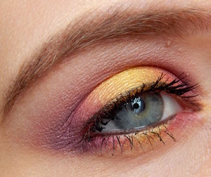 I was inspired by the colours of the Majora's Mask to recreate this eye look :) 
http://beautistique.blogspot.co.uk/2015/05/beauty-majoras-mask-inspired.html NEW EYE LOOK: Make-up inspired by the Majora's Mask. 