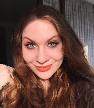 Creamsicle delight! This is THE perfect soft glam makeup look for both Spring, and Summer :)
http://theyeballqueen.blogspot.com/2017/04/springy-orange-creamiscle-soft-glam.html