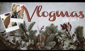 #Vlogmas DAY 2: morning routine, tarot, working on a saturday & desk tour| Marie Drax