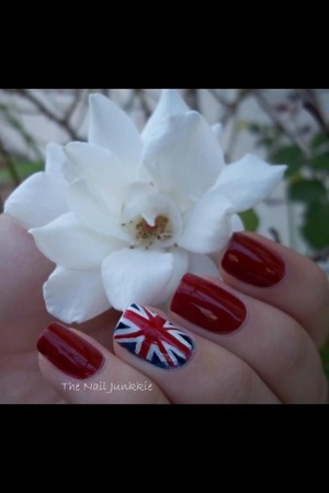 British themed manicure inspired by the royal wedding!! 