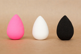 WHY THESE THREE ARTISTS LOVE THEIR MAKEUP SPONGES