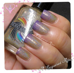 Holo gradient with Indigo Bananas Zhu Yingtai Is A Lady and Liang Shanbo Is In Doubt, part of The Butterfly Lovers collection.
More on the blog: http://www.alacqueredaffair.com/Indigo-Bananas-Butterfly-Lovers-Collection-34514999#