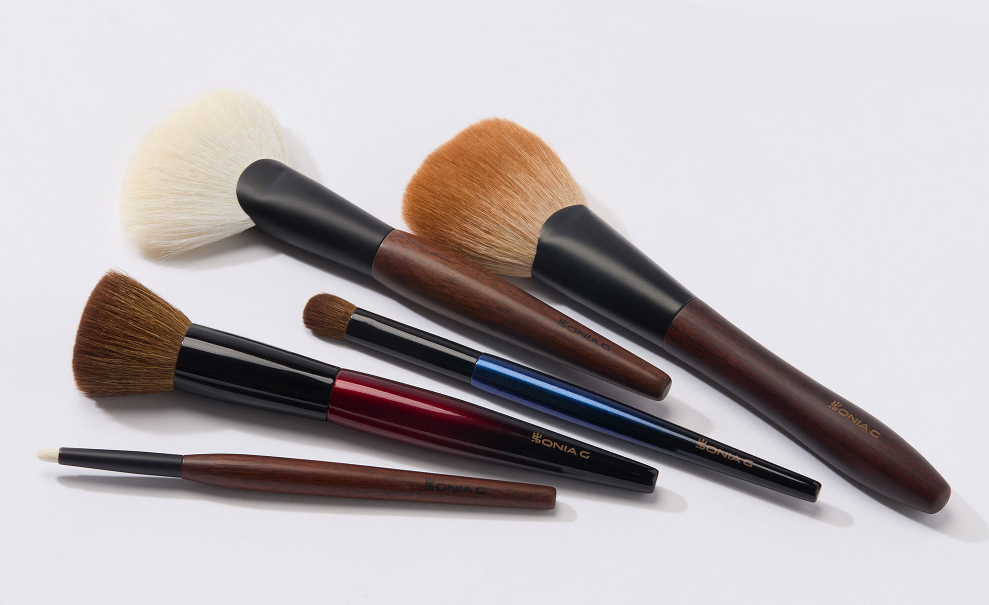 Tor Torre's top Sonia G. brushes