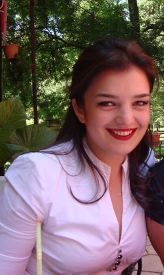 Mimi M.