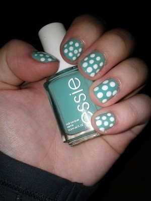 my first try doing simple polka dots. kinda retro.