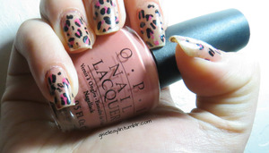 Before i do my Leopard print triangle nails.. my nails look like this.
