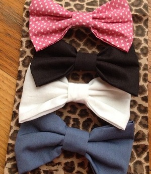 What's your favorite way to wear bows!?