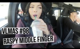 VLOGMAS #98 | RASPY MIDDLE FINGER | SCCASTANEDA