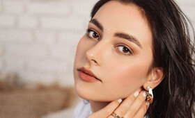 After Years of Blush Blindness, “Anti-Blush” Is Taking Over