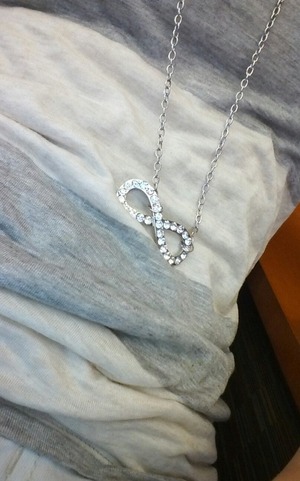 I just love this new INFINITY necklace 