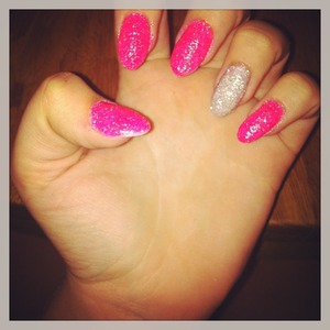 Pink and silver glitter💋💅