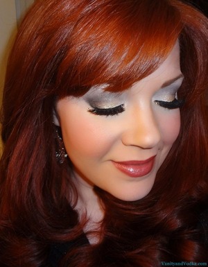 For more info on products used, please visit:
http://www.vanityandvodka.com/2013/05/flirty-neutrals-with-pop-of-color.html
xoxo!
-Colleen