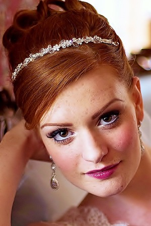 This is me on my wedding day.I decided to go for a classic elegant approach to my makeup. 