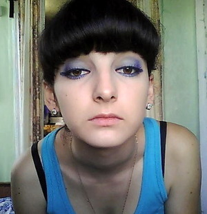 Blue make up