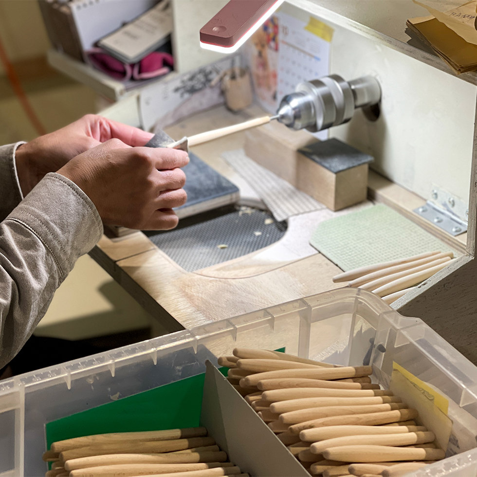 メイク道具・化粧小物 SONIA G. The Essentials Veal Pouch Sonia G – The Essentials Vertical Pouch – Sweet Makeup