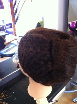Weaved effect into a french pleat