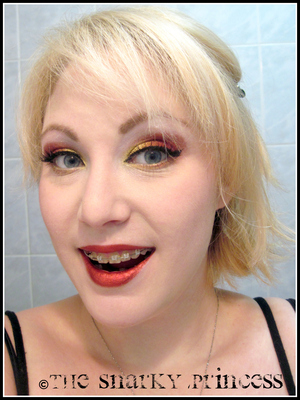 Sugarpill Autumn Eyes

Yes... Sometimes I smile!

Asylum, Lumi & Goldilux
Asulum mixed with a touch of lip balm on my lips for that saucy pout!