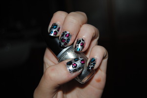 Shimmering and colorful leopard nails