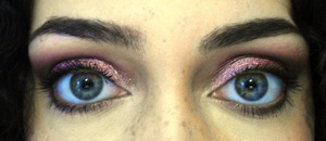 http://lizzielovesmakeup.blogspot.com/2012/02/sultry-valentines-look.html