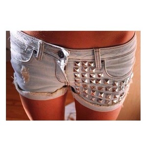 These are cute, easy created shorts, perfect for that edgy touch to add to your summer style! 