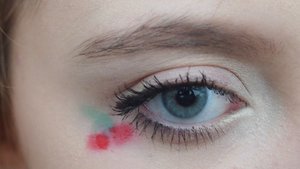 I did this super simple cherry eye makeup the other day for summer just for something new and fun! 