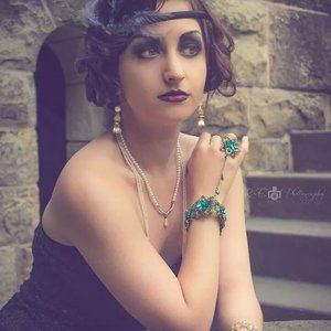 My friend Leatha at her Gatsby Photoshoot
Photography- Raed Esmail
Makeup- Crystal Munoz
Posed- Leatha Luella