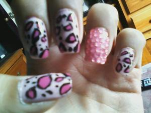 Pink Leopard <3
If You Wanna Knw The Colors Leave Me A Comment And Ill Post It Up :)