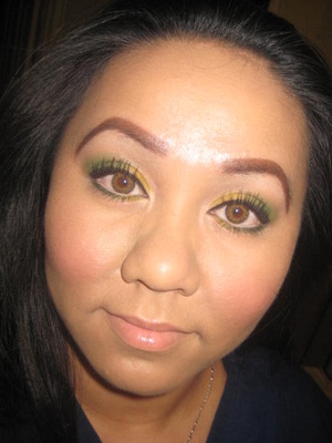 My superbowl look. Was inspired by green & yellow. Used all INGLOT e/s