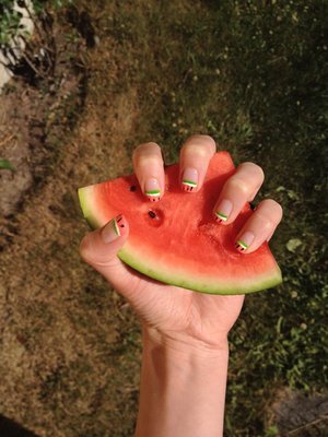 This watermelon nail art is perfect for summer😊🍉 Inspired by cutepolish💅🏼