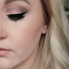 Adele-inspired makeup look
