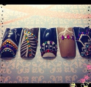 Instagram - annanmai 

#nailart #nails #design 