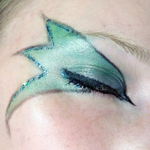 Tinkerbell :) pictures and products used: http://colourbymakeup.blogspot.com/