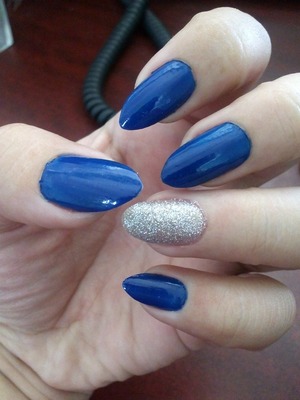 Me gusto la combinacin de azul y plata..! :)