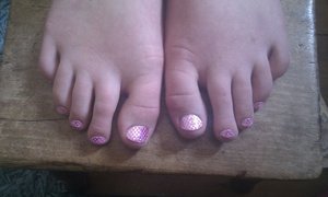 Minx wrapped toes