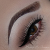 Simple with winged liner