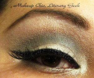 Pin-Up EOTD
This "bedroom eyes" look was inspired by Marilyn Monroe and other fabulous ladies of that time period. See what I used here: http://www.makeupchicliterarygeek.com/2011/10/halloween-eye-series-pin-up-eotd.html