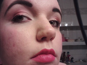 I LOOK CREEPAAAAY. Achieved using the mac quad call me bubbles and the watch me simmer lipstick.