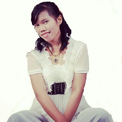 Yesi F.