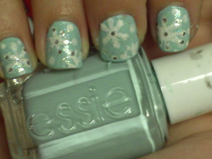 Original design by Cutepolish but I added my own little sparkle to it :)