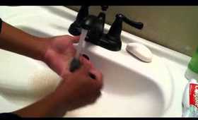 Howto: Clean Makeup Brushes