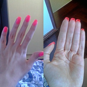 Pink nails and red nails, two colors in one hand.