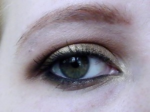 Had fun playing with Brassy Bits today. :)
Lid: Cog
Crease: Verne
Outer Third of Crease: Spats
Highlight: H.G.

If you want to find out more about my brand just follow the links.
Facebook---> http://www.facebook.com/8BitCosmetics 
Etsy----------> www.etsy.com/shop/EightBitCosmetics