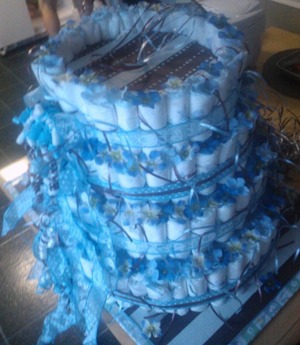 this is what a diaper cake looks like before everything is put on :D