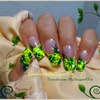 Easy floral nail design