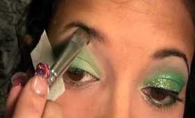 Gorgeous, Green, and Glittering Look!