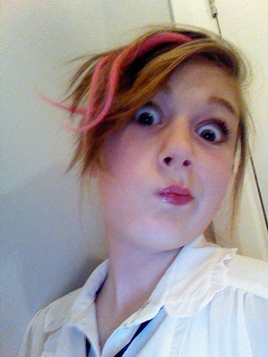 This is what I wear everyday. The pink hair isn't real.... Lol just a extension! 0_0 love you xx